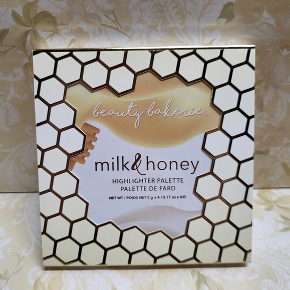 Beauty Bakerie Milk & Honey Highlighter Palette - Picture 2 of 10